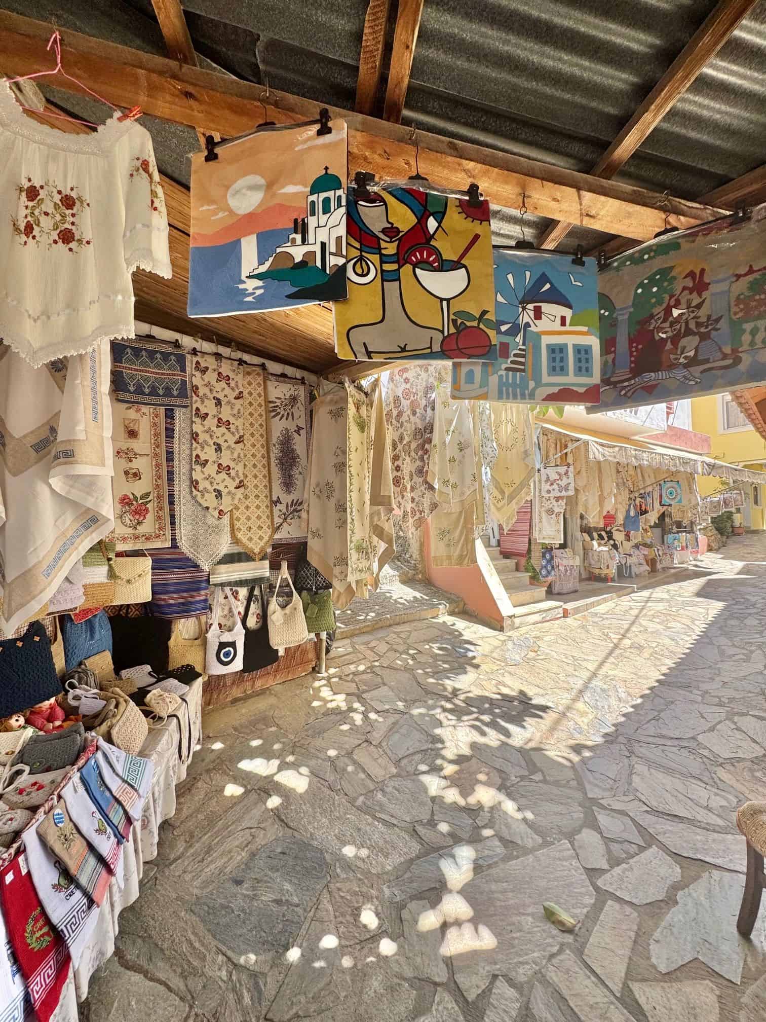 Fodele lace shops